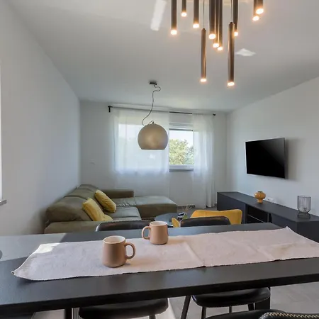 Apartman 1 Bedroom Lovely In